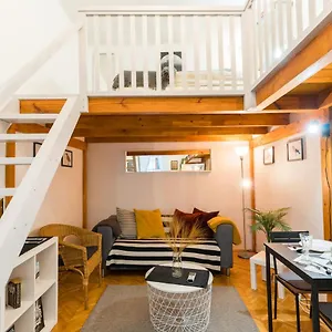 Lovely Little Loft In The Heart Of Budapest