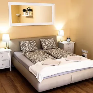  Apartman Corvin City Center Kisfaludy Apartman