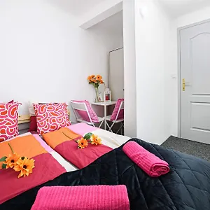  Apartman Berkocsis Street Citycentre