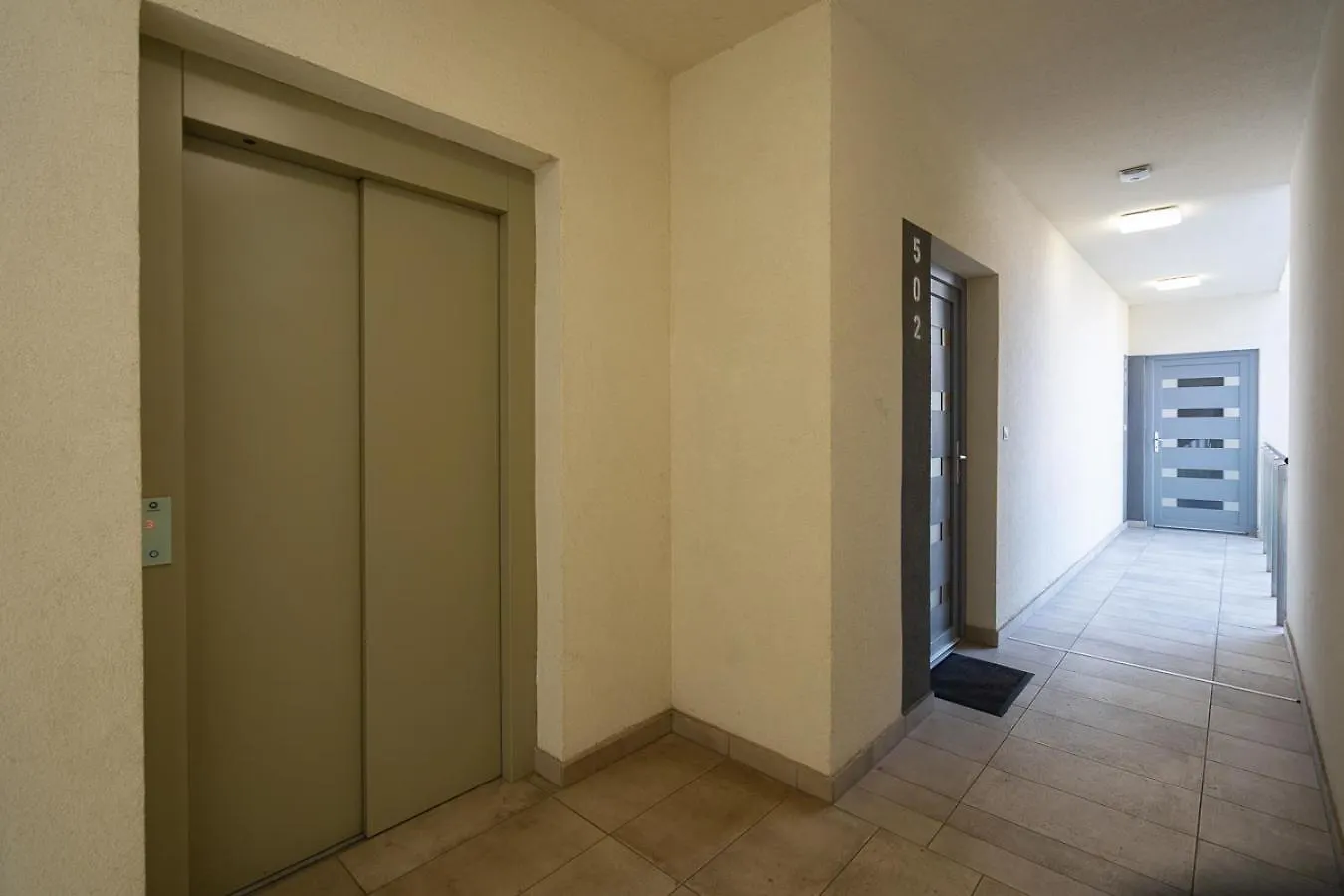 Modern Downtown Studio With A Sunny Terrace Budapest Hungary