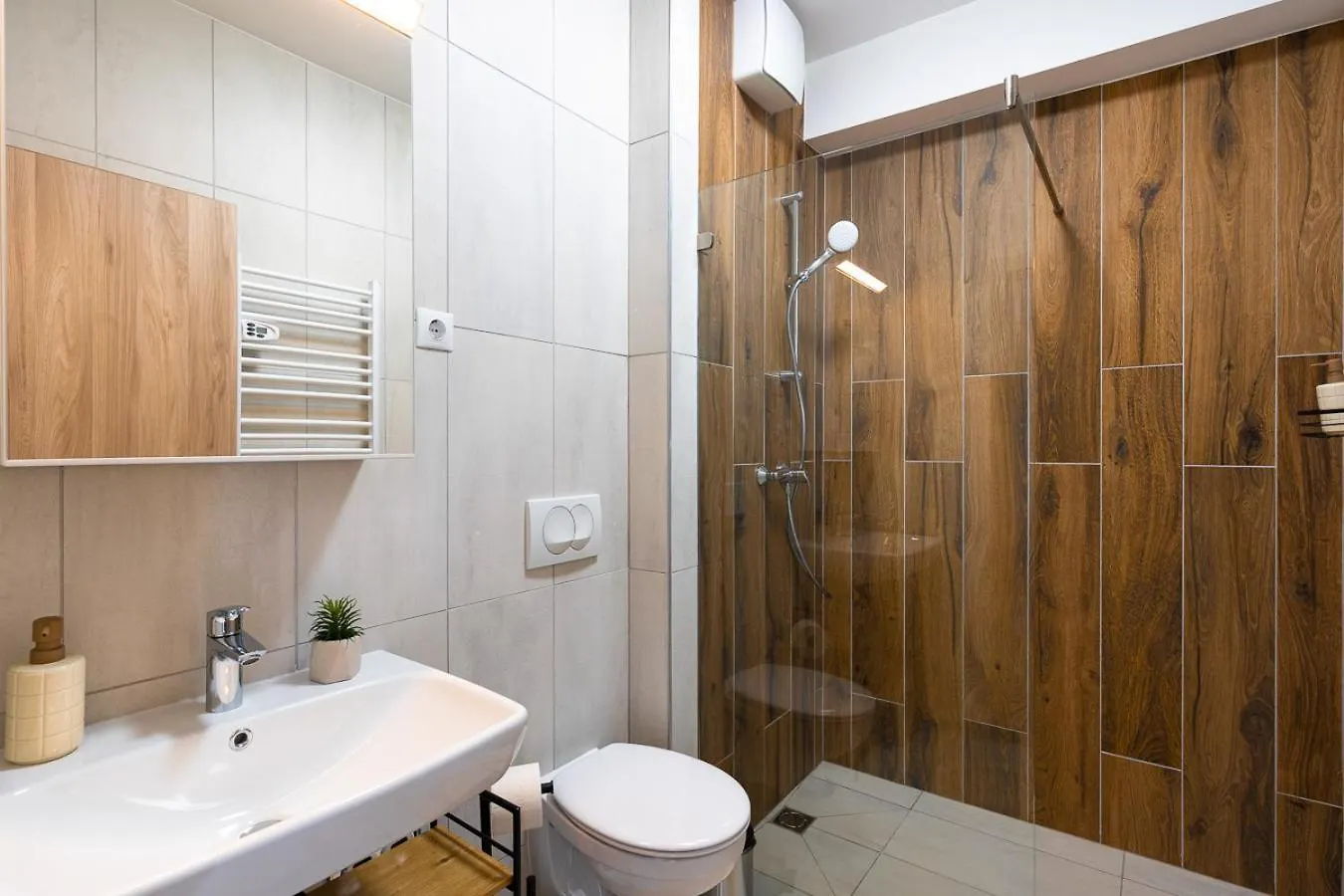 Apartment Modern Downtown Studio With A Sunny Terrace Budapest Hungary